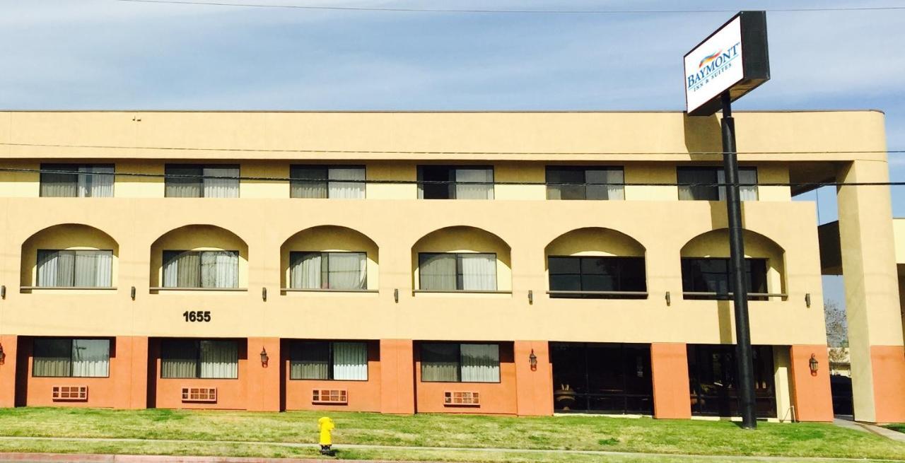 Baymont By Wyndham Ontario Hotel Exterior photo